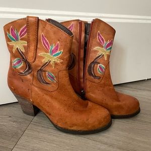 Floral Cowgirl Ankle Boots Size 6